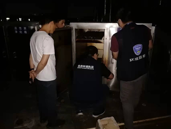 活性炭吸附箱不规范