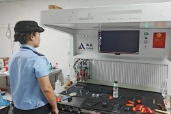 东莞市樟木头一小作坊异味扰民，无证加工场被查封