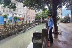 雨水管流出白水！东莞市万江查处一清洗废水外排企业